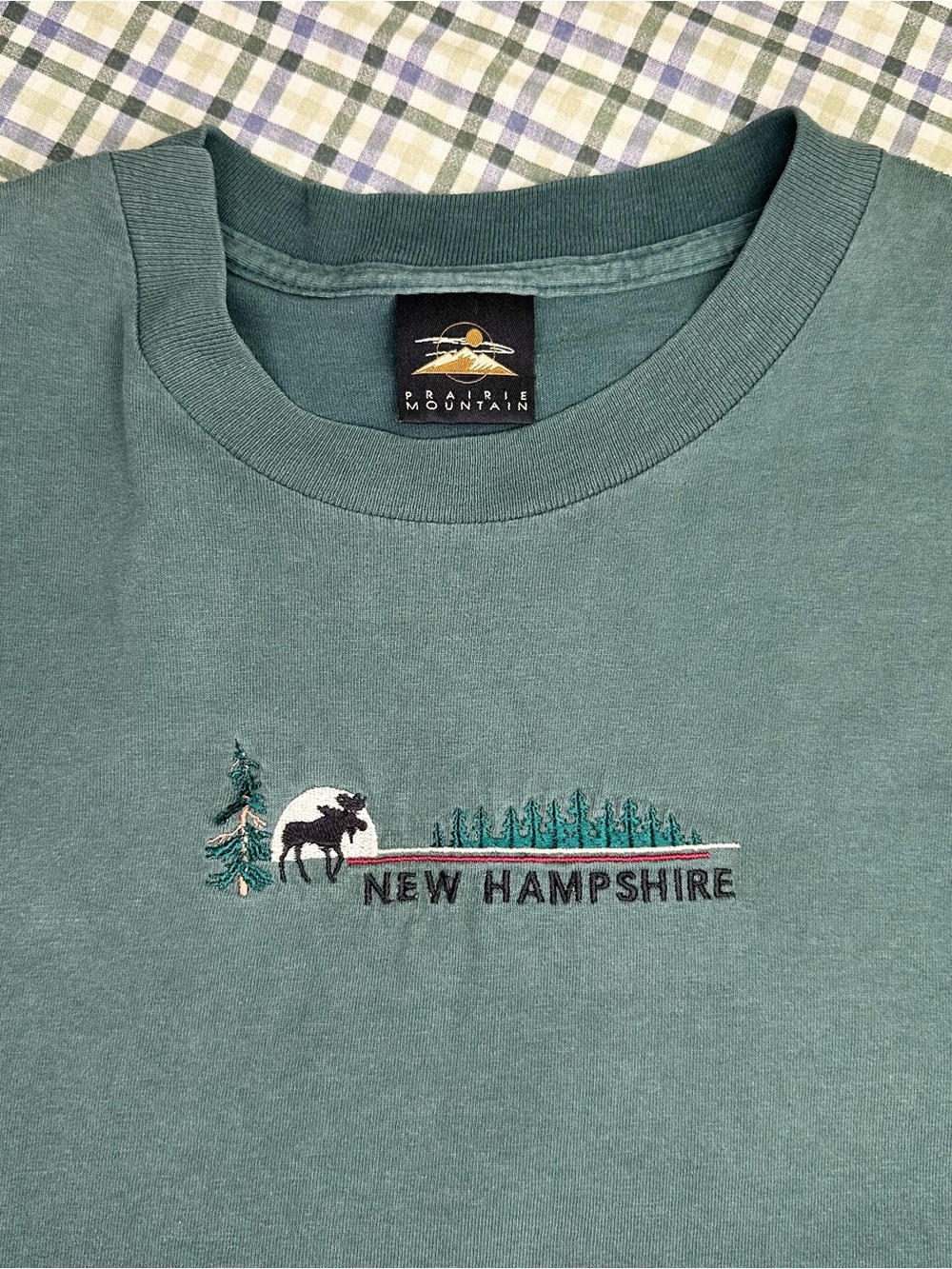 Vintage Prairie Mountain New Hampshire Embroidered T-Shirt